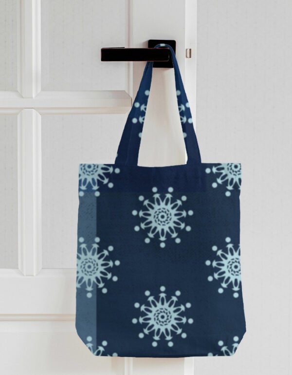 img_c6e09cda9f0b45.jpg snow flakes AOP Totebag Zipper